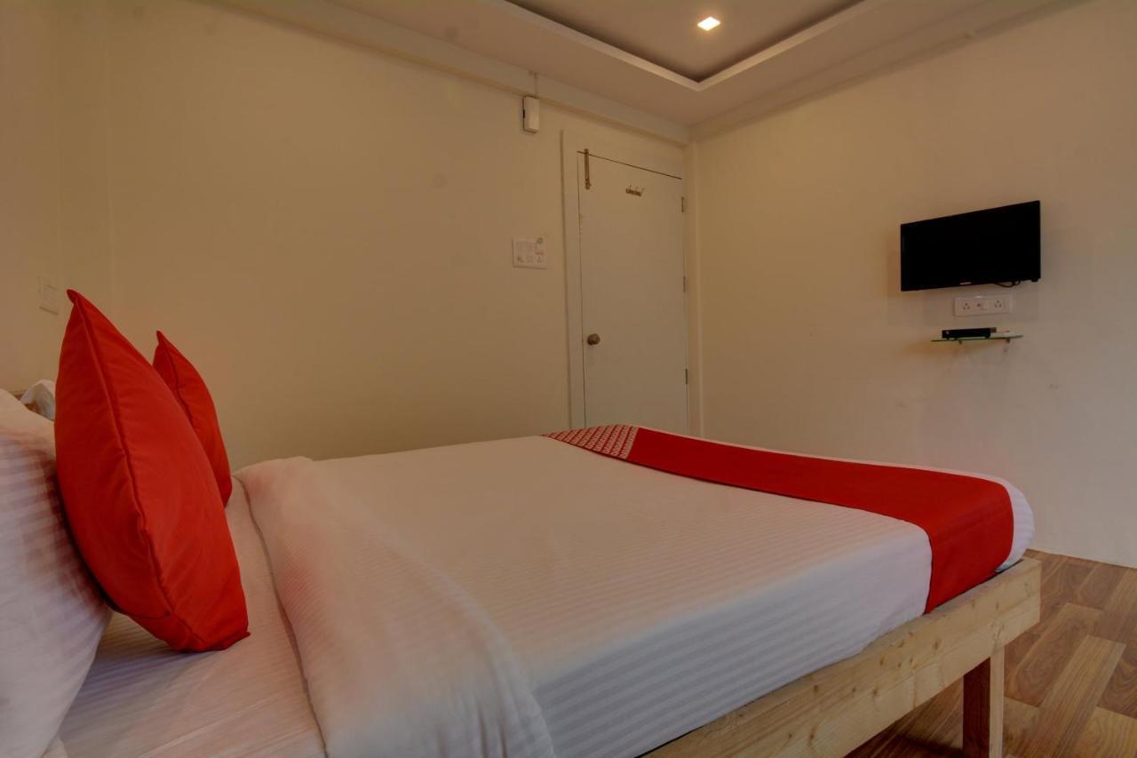 Oyo Flagship 47178 Pakko Inn Πούνε Εξωτερικό φωτογραφία